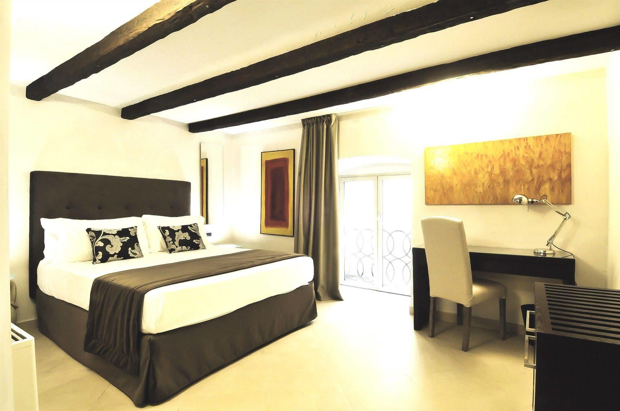 Bed and Breakfast The Royals Experience Neapol Zewnętrze zdjęcie